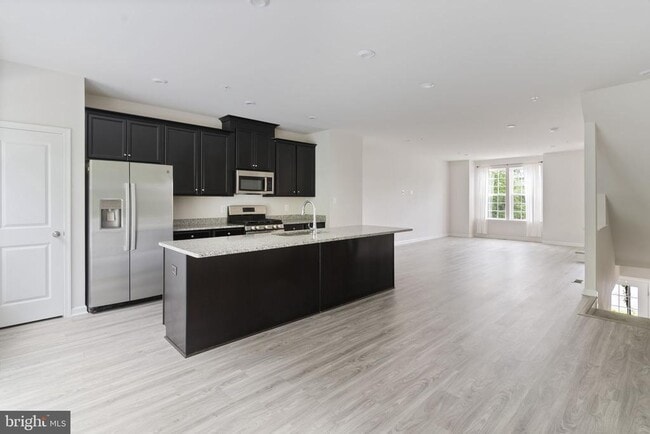Building Photo - 44088 Eucalyptus Way