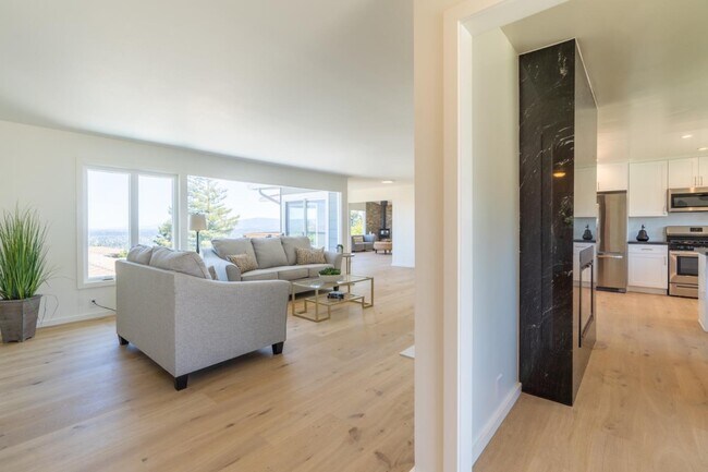 Building Photo - 15 Buckland Ct