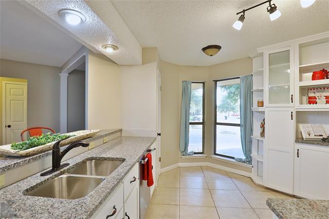 Building Photo - 8033 Vita Ct