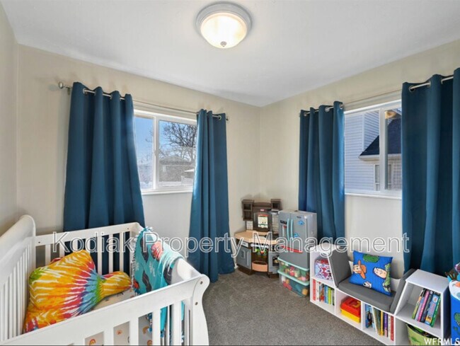 Building Photo - 516 E 100 S
