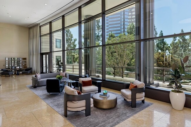 Building Photo - 1 W Century Dr