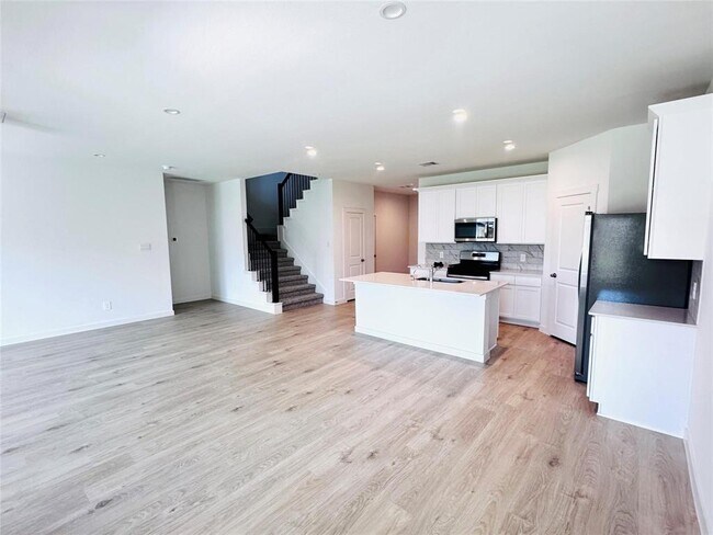 Primary Photo - 30703 Castle Cove Dr