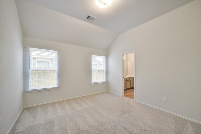 Building Photo - 27106 Grey Fox Run