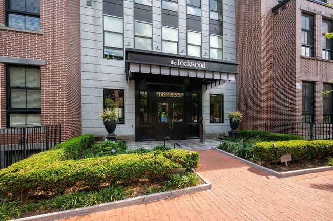 Building Photo - 1339 E St SE