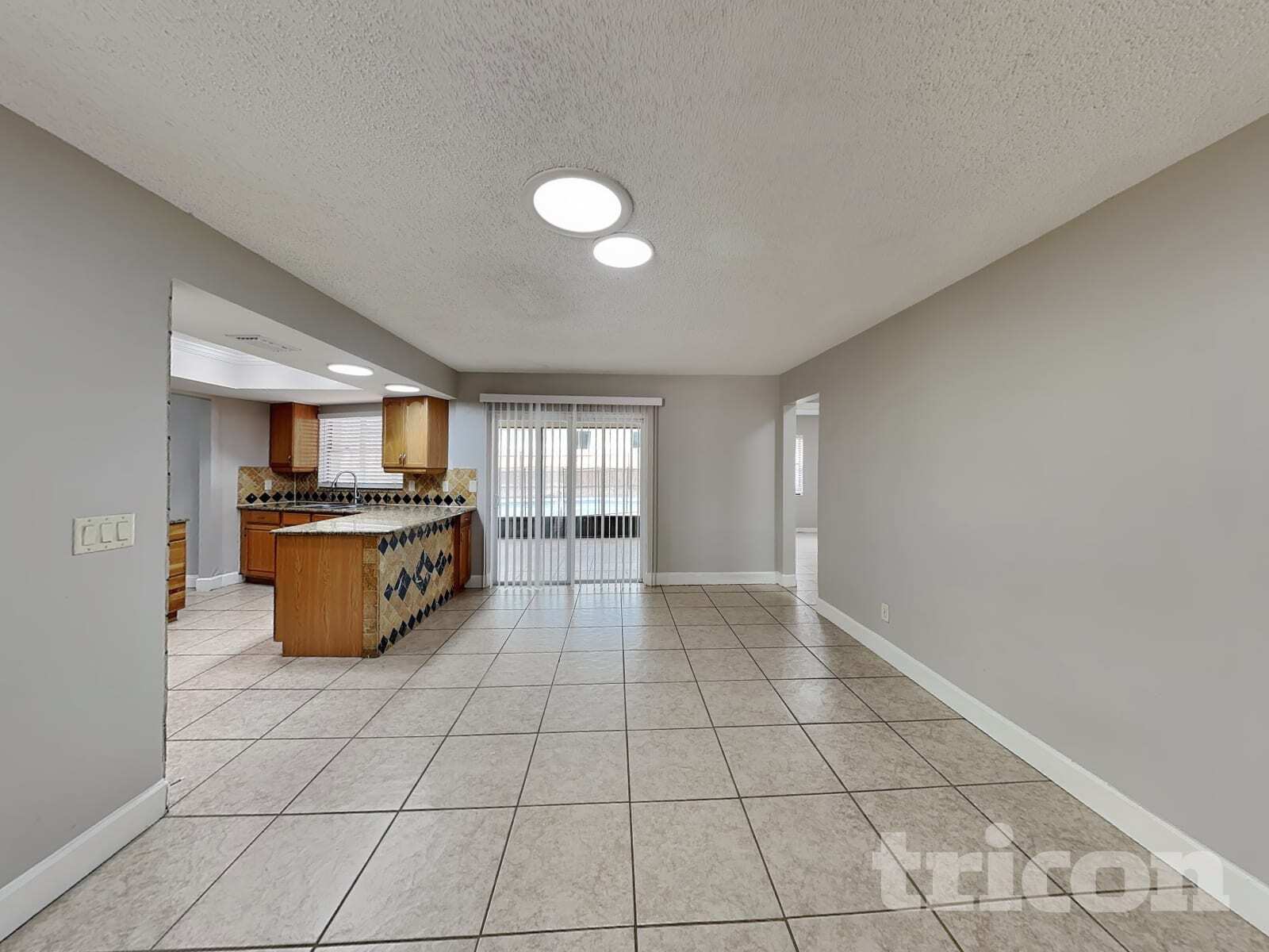 Building Photo - 818 Tarawood Ln