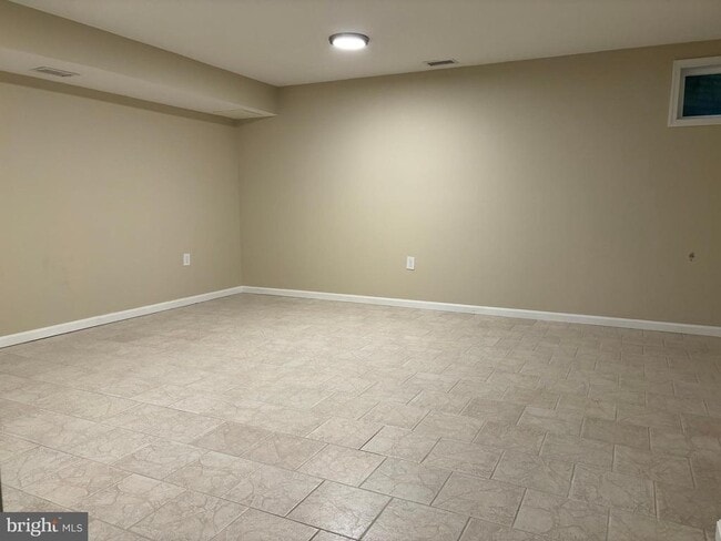 Building Photo - 784 Princeton Pl