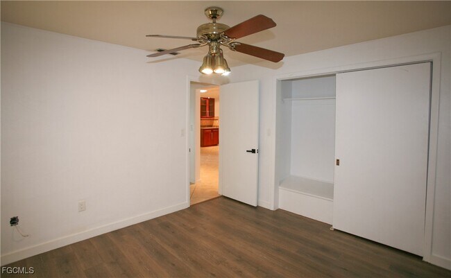 Building Photo - 1525 Covington Cir E