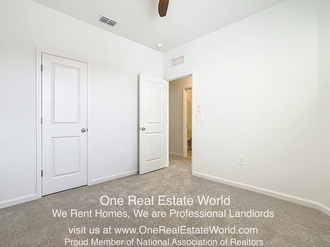 Building Photo - 2971 Maloof Dr