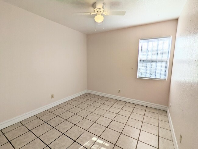 Building Photo - 8816 Norton St