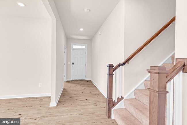 Building Photo - 2053 Whithorn Hl