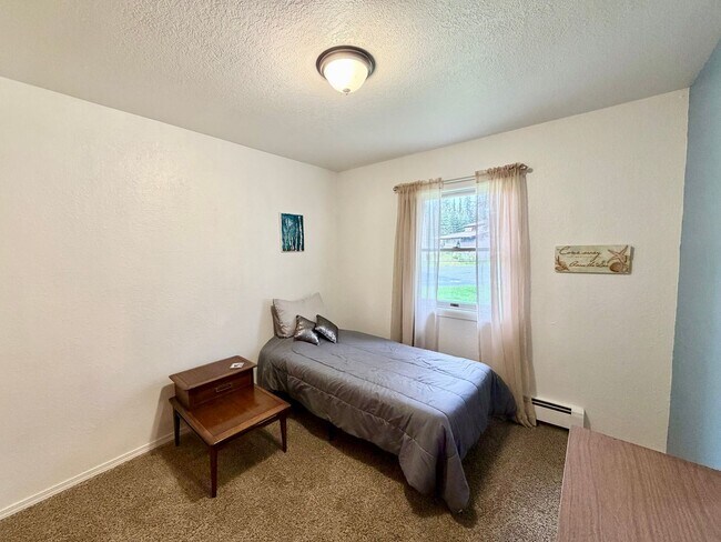 Building Photo - 35920 Dawn Dr