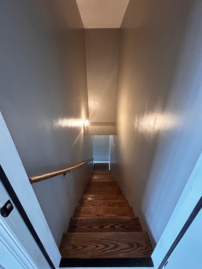 Building Photo - 4 Southern Way Ln