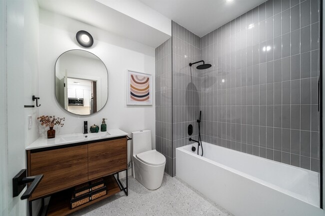 Building Photo - 10 Brinkerhoff St