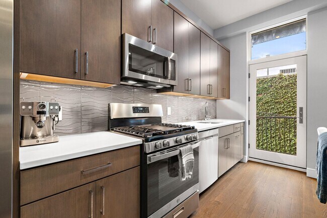 Building Photo - 56 3rd St