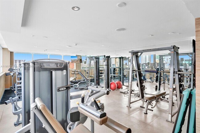 Building Photo - 400 Sunny Isles Blvd