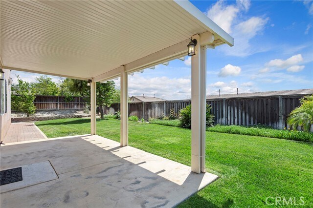 Building Photo - 8061 Palm View Ln