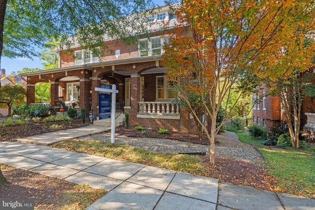 Building Photo - 2814 Bellevue Terrace NW