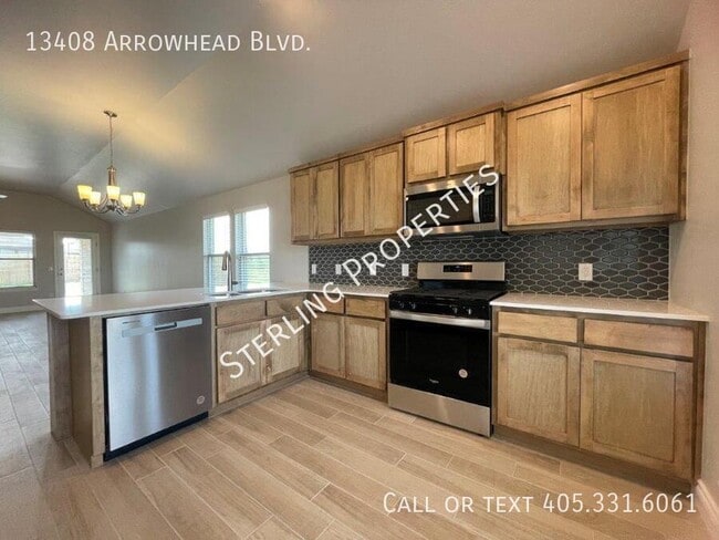 Building Photo - 13408 Arrowhead Blvd