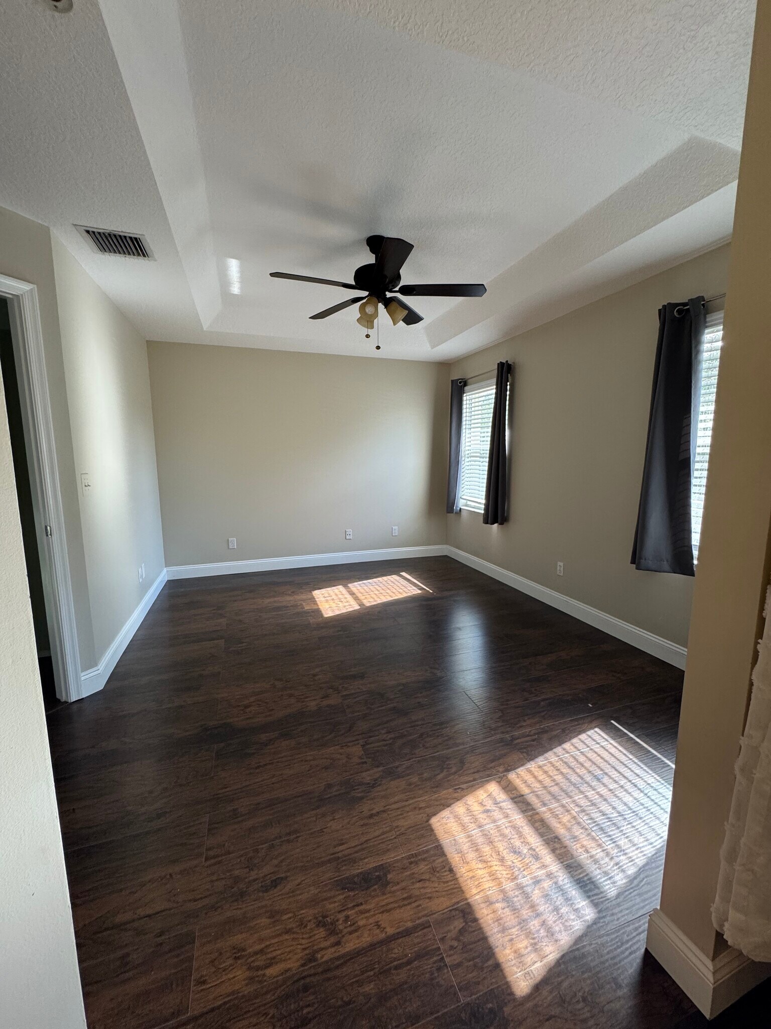 Master bedroom - 12836 Woodmill Dr