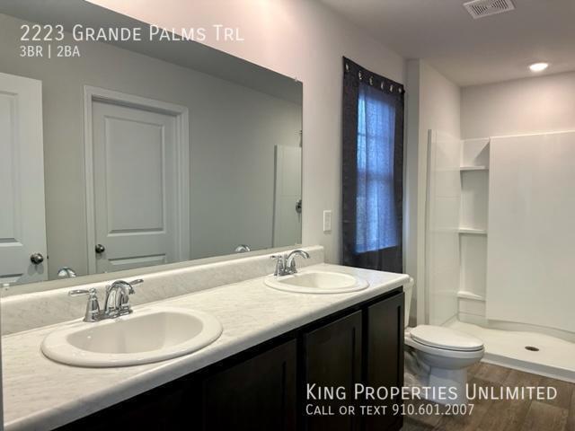 Building Photo - 2223 Grande Palms Trl