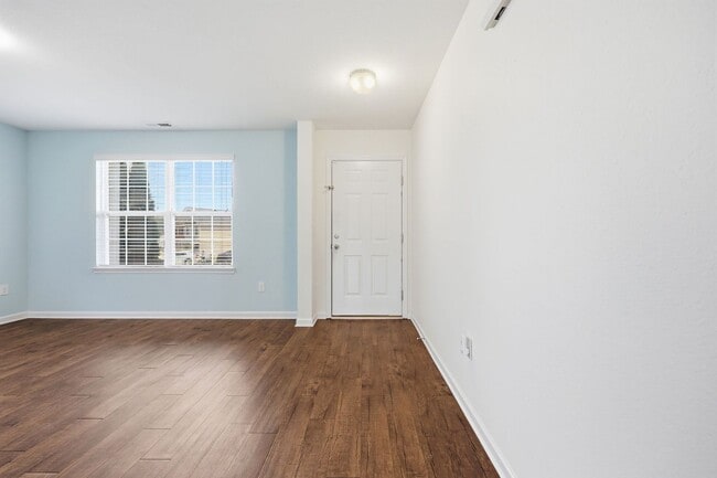 Building Photo - 448 Botanical Ct