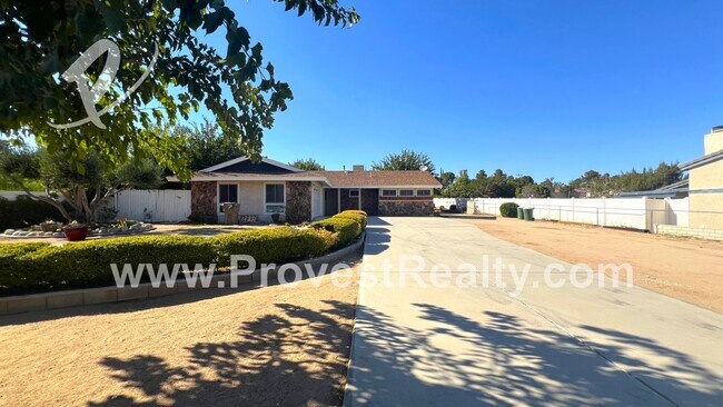 Primary Photo - 3 Bed, 2 Bath Hesperia Home!!!