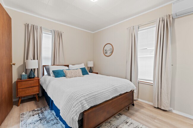 Building Photo - 1612 E 29th St