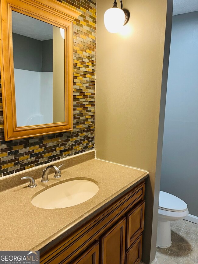 Building Photo - 142 Summerwood Dr