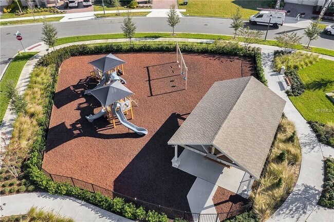 Building Photo - Home in WATERLEIGH Winter Garden!