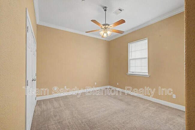 Building Photo - 542 S 72nd Ave