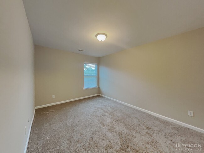 Building Photo - 117 Prairie Wolf Run