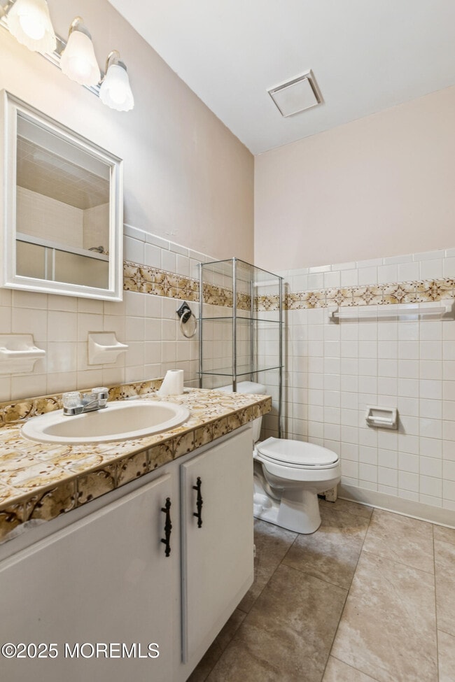 Building Photo - 202 Bonaire Dr