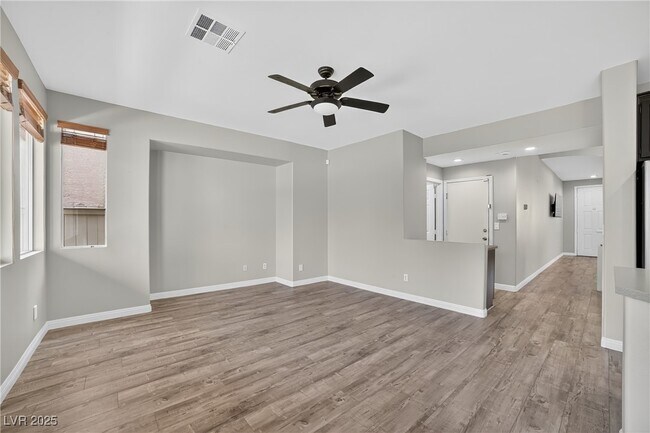 Building Photo - 670 Canfield Point Ave