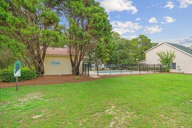 Building Photo - 42 Vía Largo