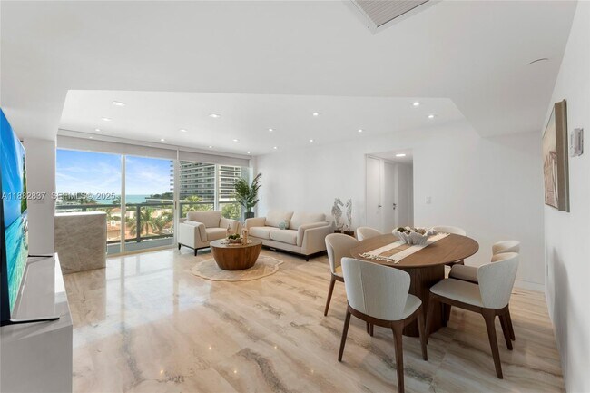 Building Photo - 5900 Collins Ave