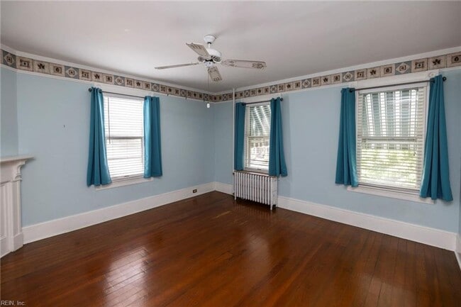 Building Photo - Port Norfolk