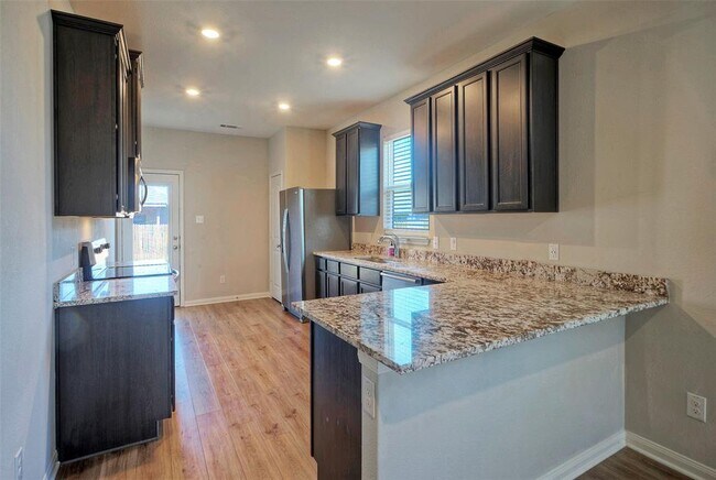 Building Photo - 249 Mount Vernon Way