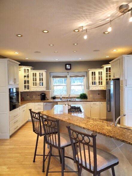 Building Photo - 7241 Davies Dr NE