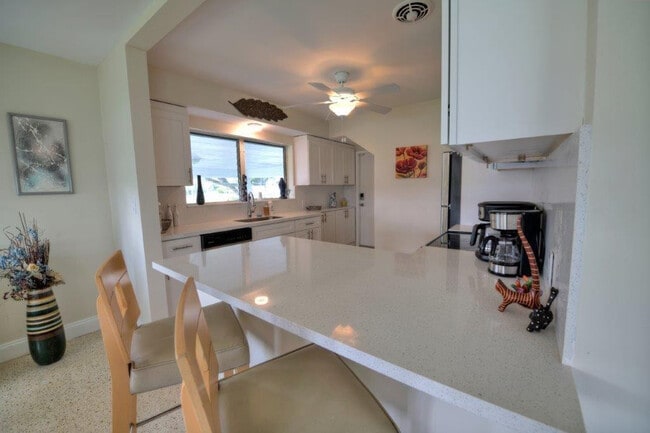 Building Photo - 3201 NE 23rd St