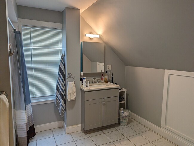 Building Photo - 11 Kearney St