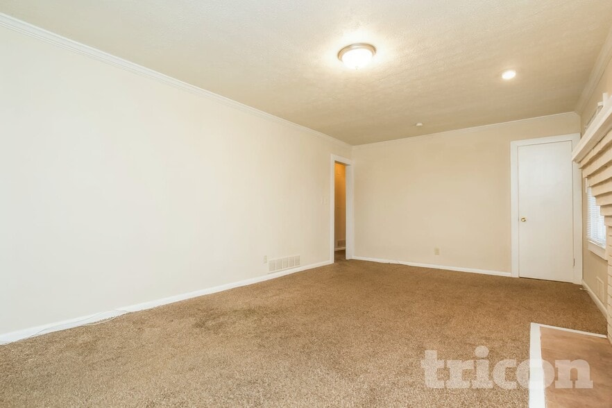 Building Photo - 3842 Wesley Dr