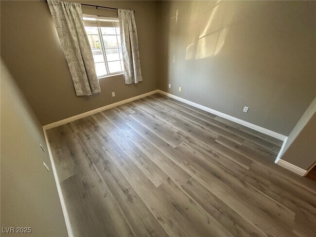 Building Photo - 2105 Sleepy Ct