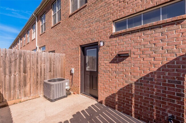 Building Photo - 1616 Avenue N