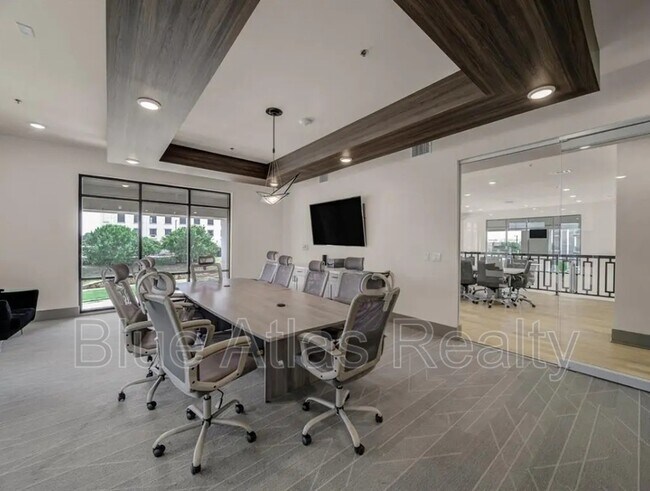 Building Photo - 2700 Old Denton Rd