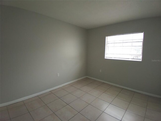 Building Photo - 706 W Dixie Ave
