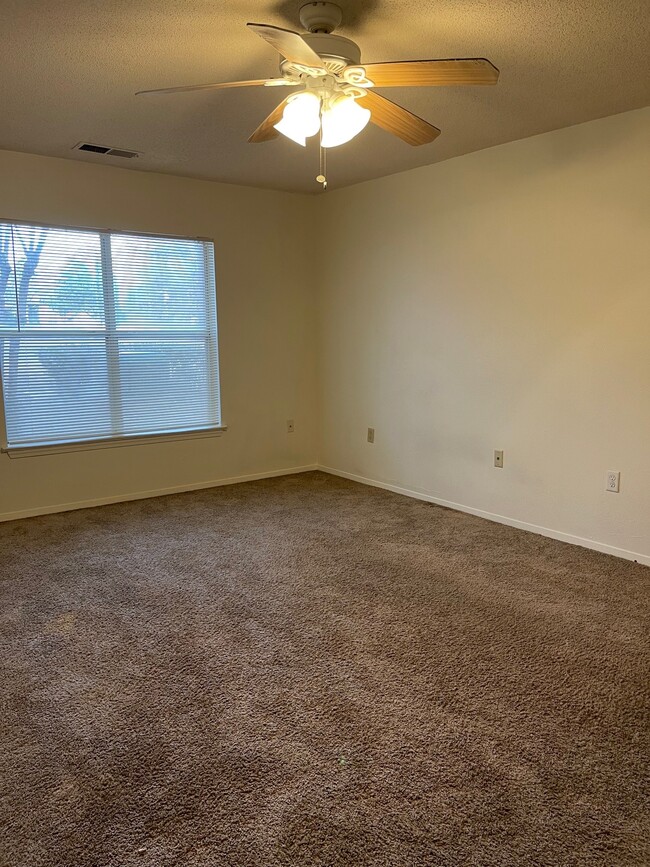 Floorplan - Cromwell Park Apartments