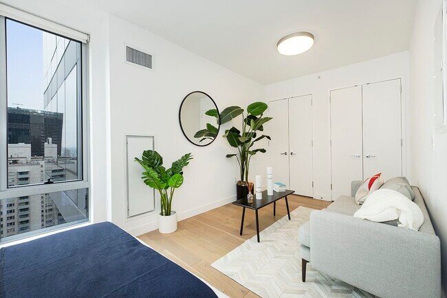 Interior Photo - HOUSE 39