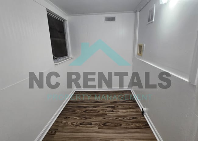 Building Photo - 124 Depot St