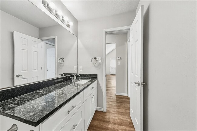 Building Photo - 2423 Lofty Falls Ct