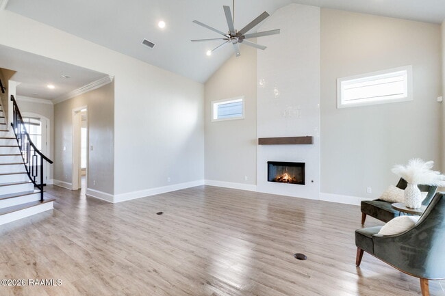 Building Photo - 315 San Marcos Dr